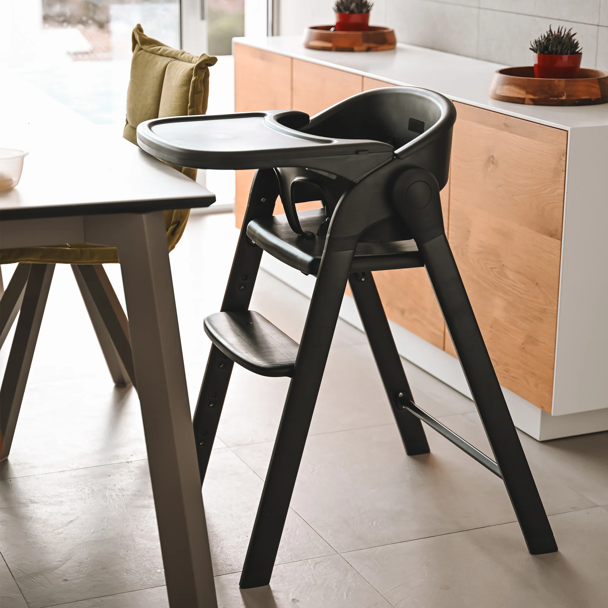 Deryan High Chair with Bouncer - Black/Nougat - Image 21