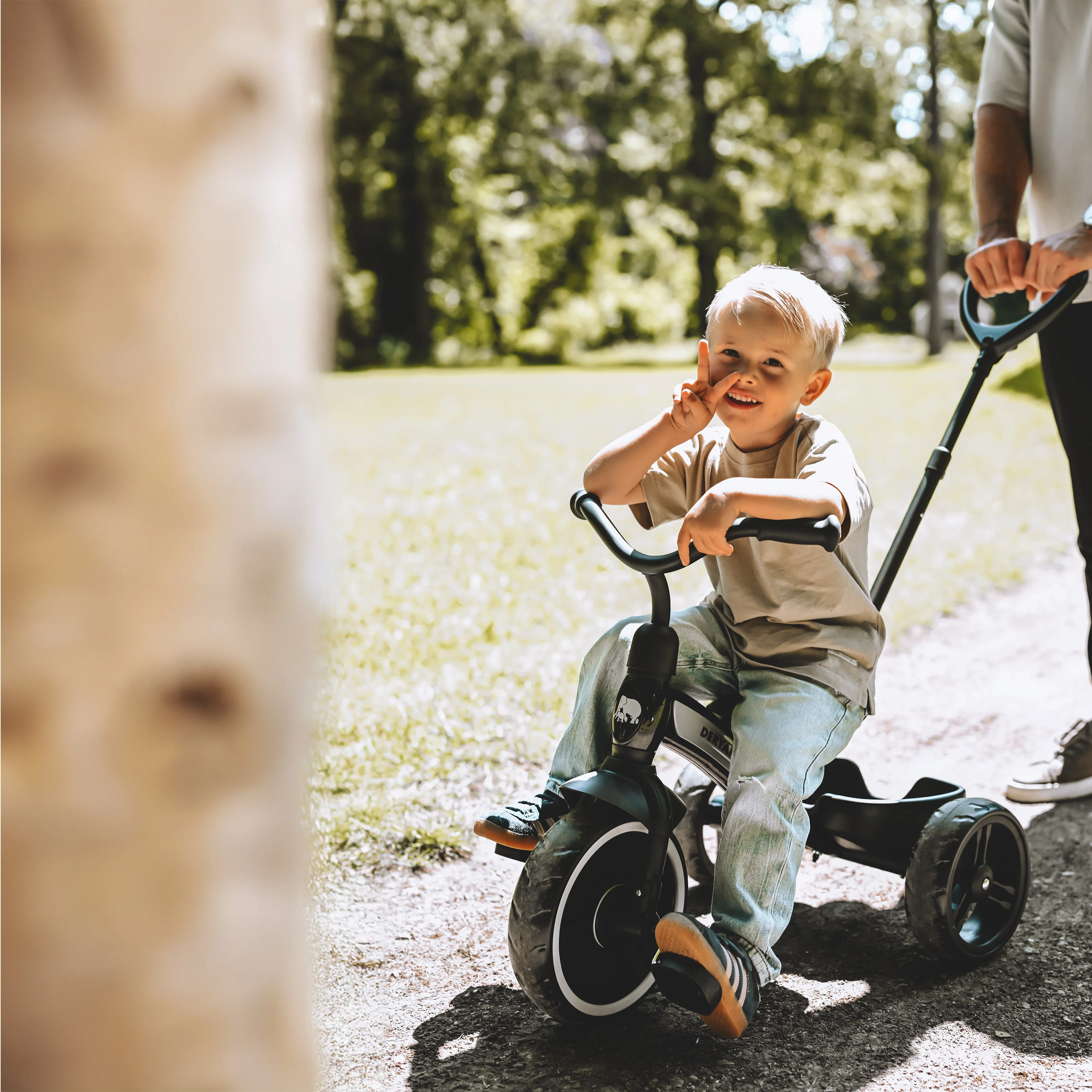 Tricycle with push bar - Image 8