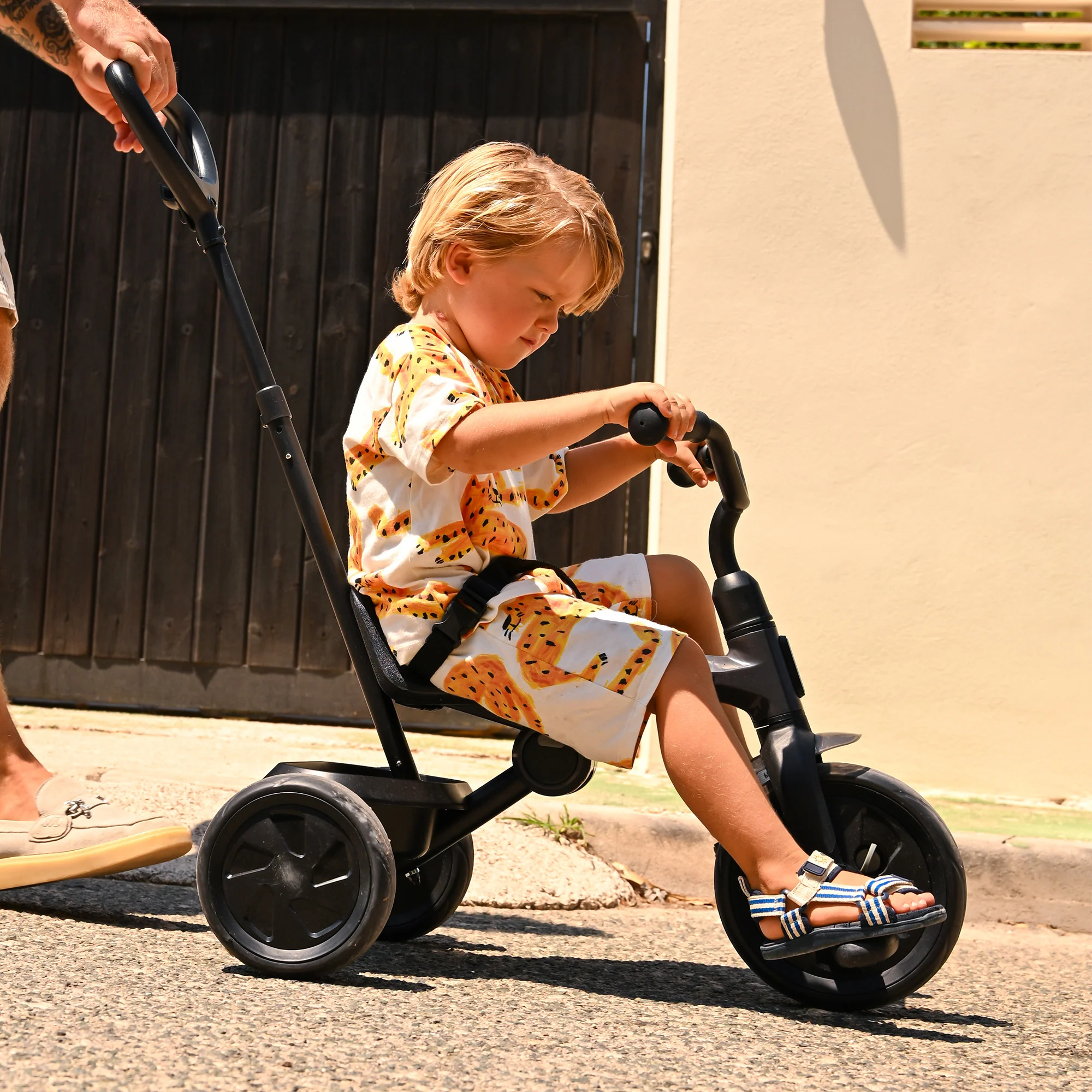 Drifter Tricycle with push bar Black - Image 14