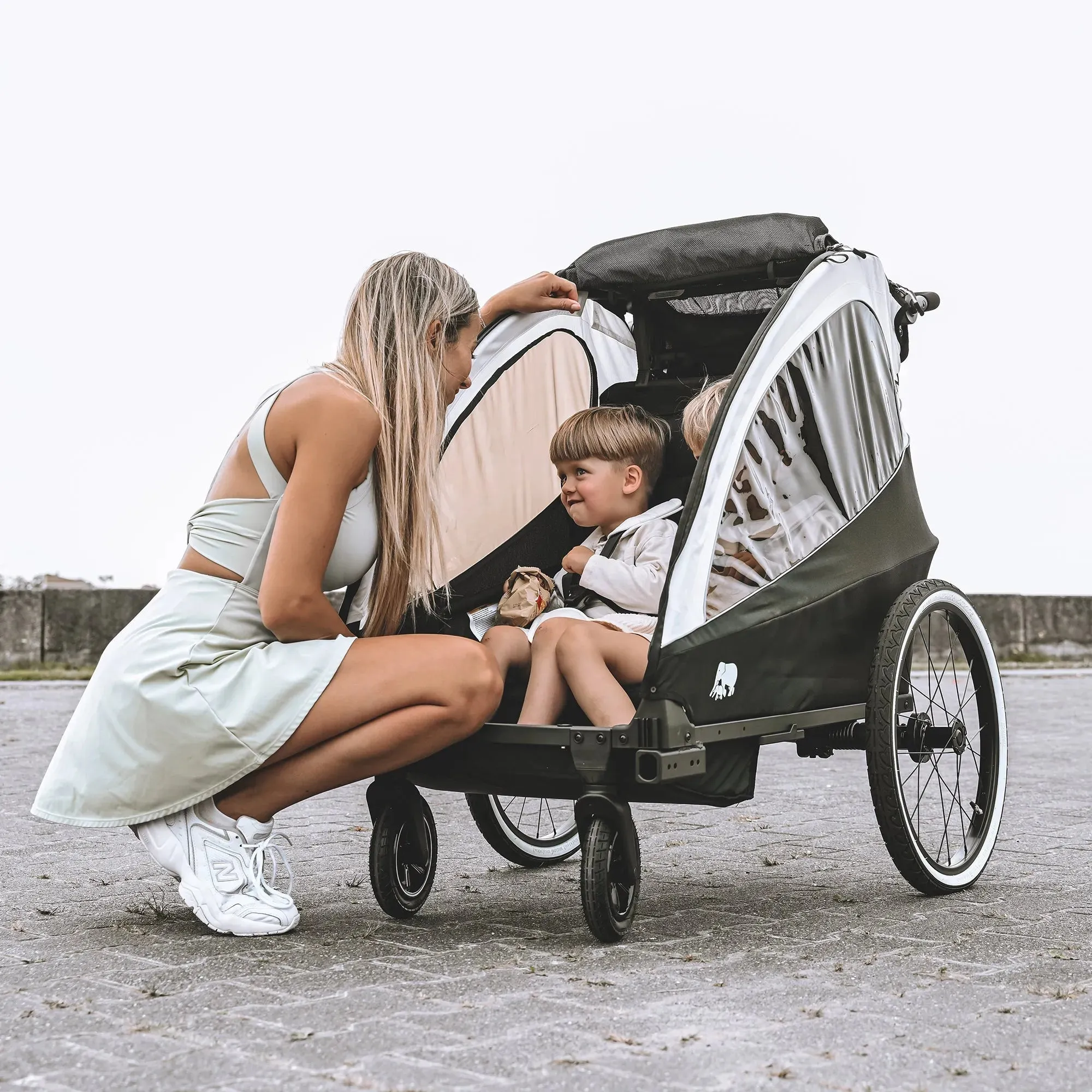 Luxury Bike Trailer - bike trailer, stroller, and jogging stroller - Black/Cream - Image 4