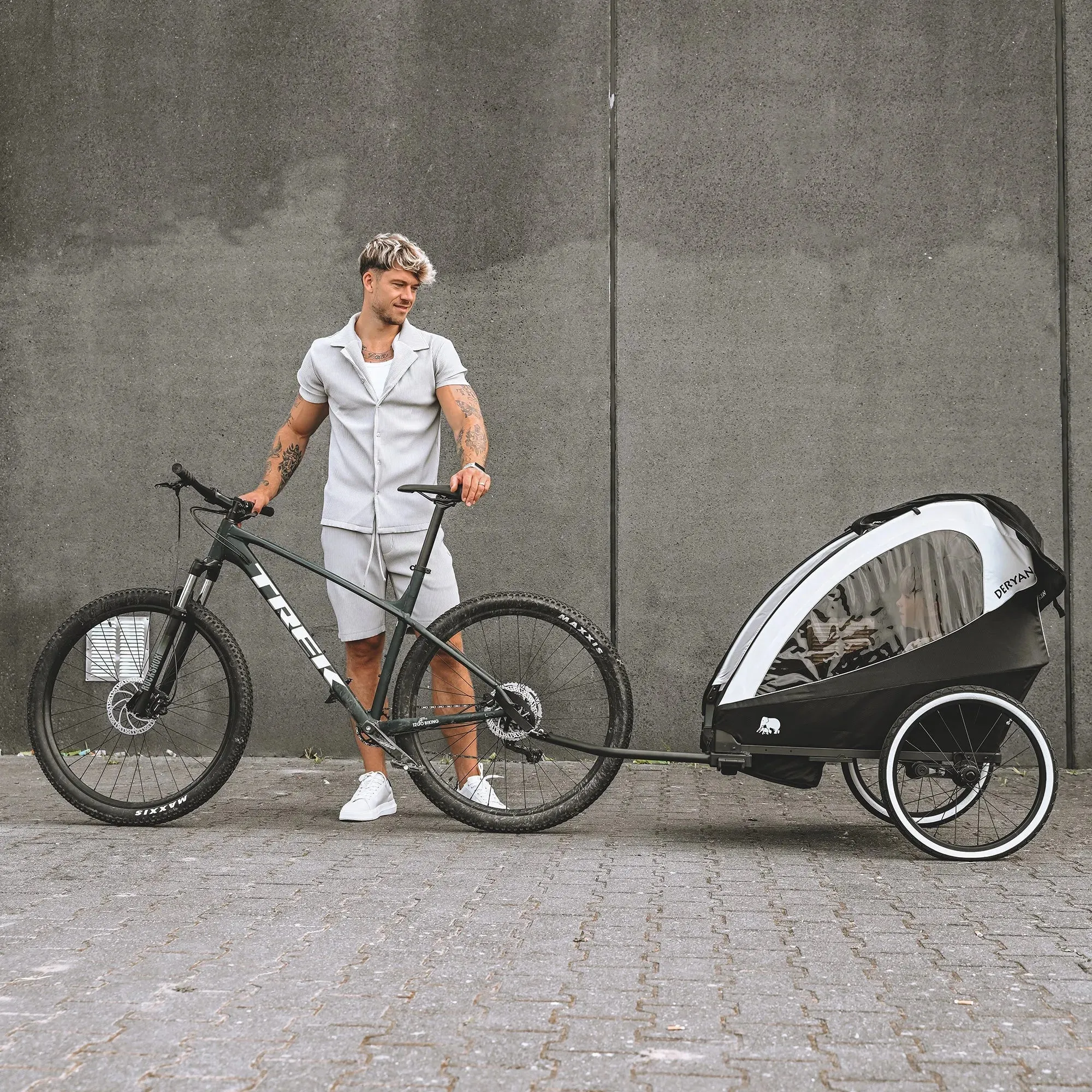 Luxury Bike Trailer - bike trailer, stroller, and jogging stroller - Black/Cream - Image 5