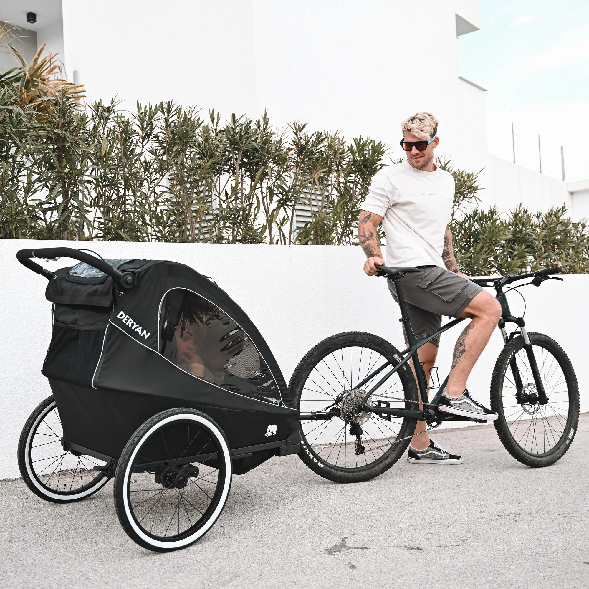 Luxury Bike Trailer - bike trailer, stroller, and jogging stroller - Black - Image 9