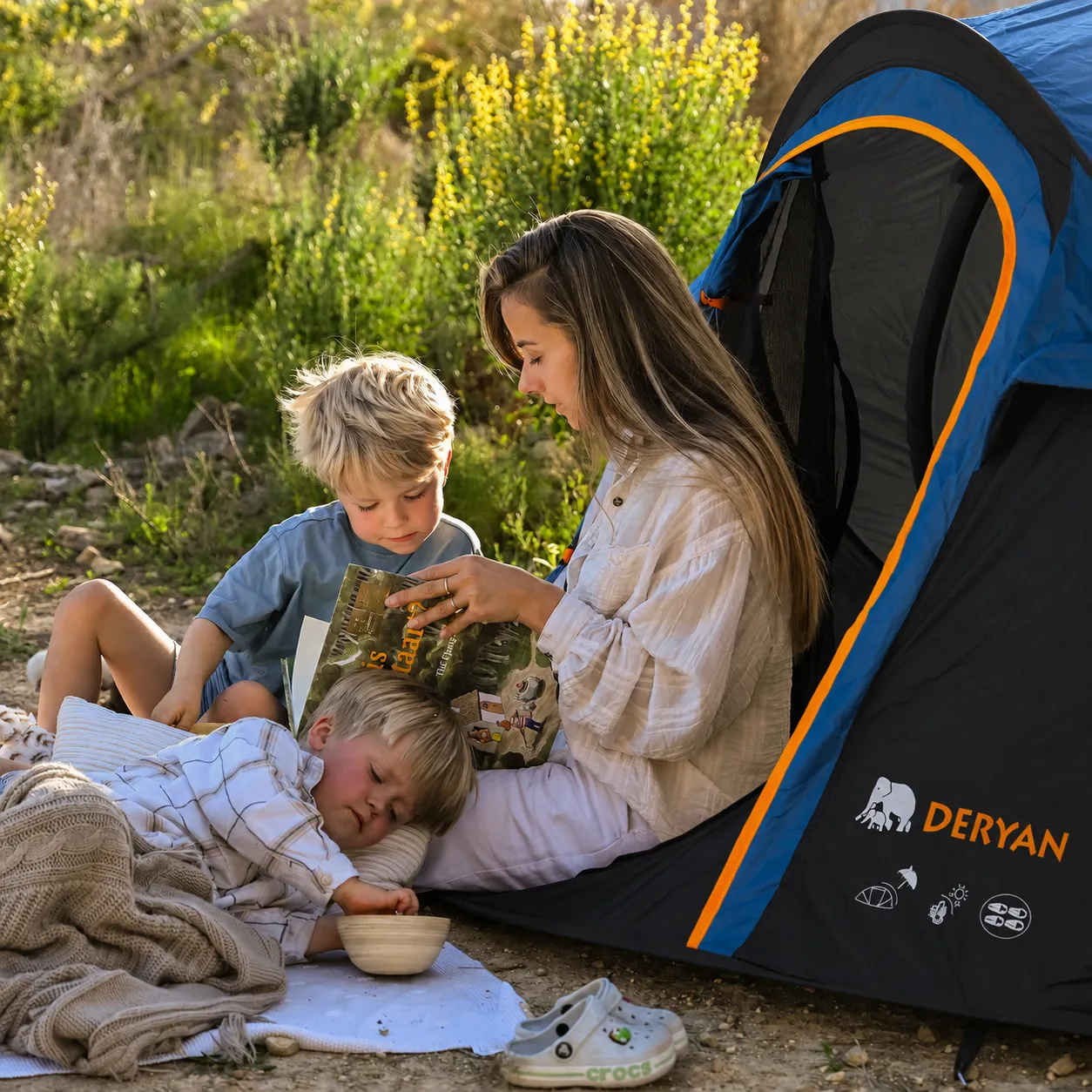 Pop Up Luxe Tent - 2000MM water column - Navy - 4 Person - Image 8
